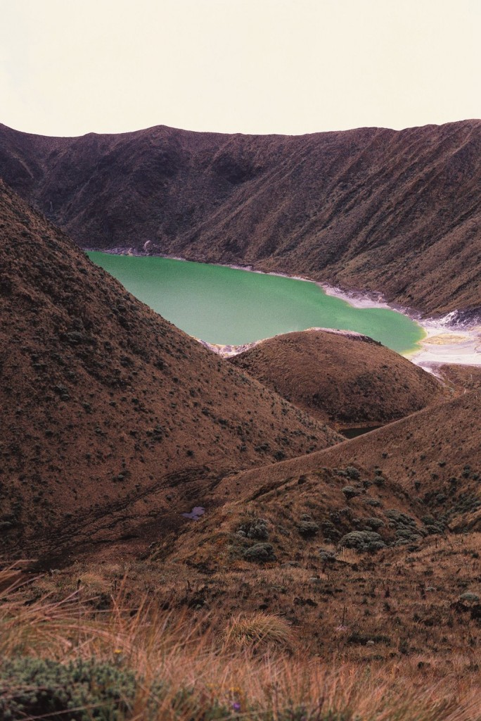 Azufral Volkanı’nda Verde Gölü - Deniz seviyesinden 4000 metre yükseklikte Nariño Eyaleti’nde
